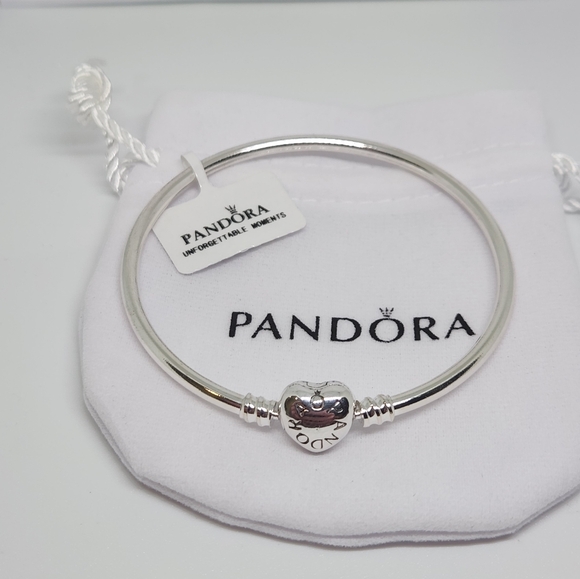 New Pandora Moments Heart Claps Bangle Bracelet for women's size 7.1 inches - Picture 1 of 5
